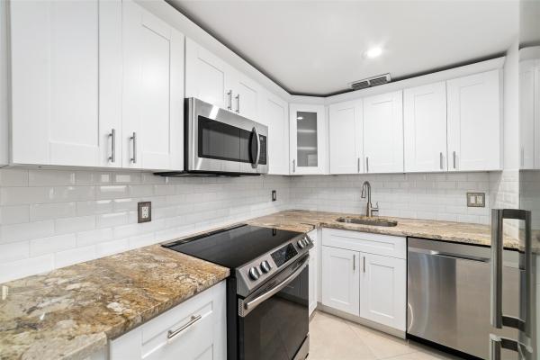 Boca Verde, 300 NE 20th St #109, Boca Raton, Florida 33431, image 1