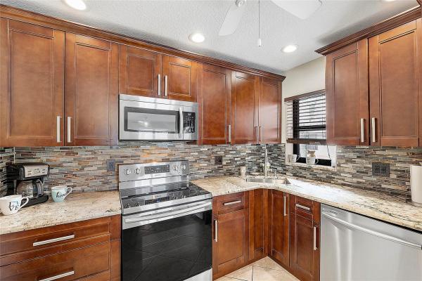Applewood Village 2, 2849 Carambola Cir South #19120, Coconut Creek, Florida 33066, image 1
