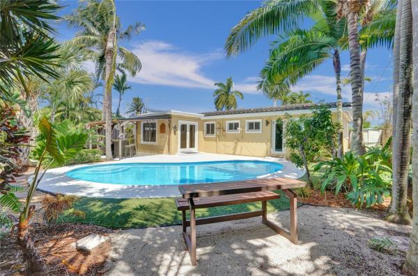 Jenada Villas, 2801 NW 9th Ave, Wilton Manors, Florida 33311, image 1