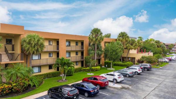 Ashmont, 7518 Ashmont Cir #103, Tamarac, Florida 33321, image 3