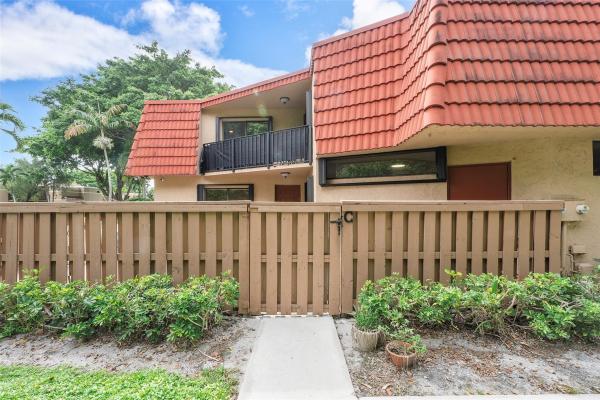 Banyan Lake, 8273 Severn Dr #C, Boca Raton, Florida 33433, image 1