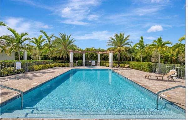 Vantage At Palm-Aire, 437 NW 36th Ave, Pompano Beach, Florida 33069, image 1