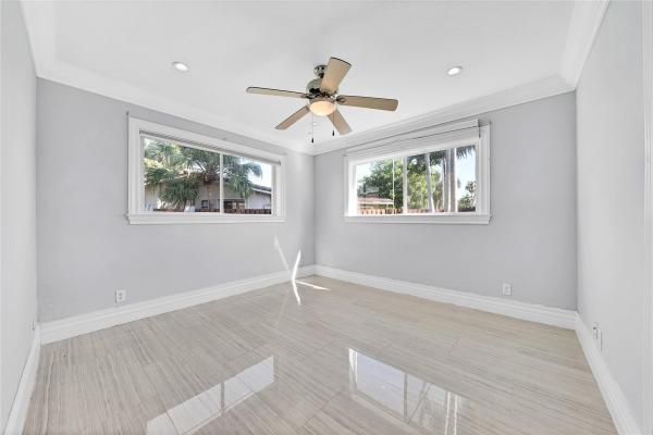 Coral Manor, 541 SE 4th St, Deerfield Beach, Florida 33441, image 2