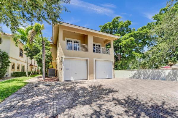 Pinehurst, 15 SE 19th Ave, Pompano Beach, Florida 33060, image 1