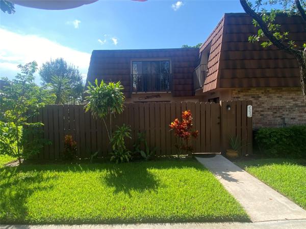 Camelot Lakes, 4063 Wimbledon Dr, Cooper City, Florida 33026, image 1