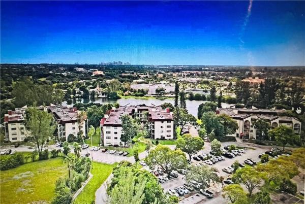 The Lakes Of Inverrary, 3330 Spanish Moss Ter #406, Lauderhill, Florida 33319, image 1