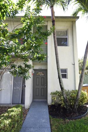 Crystal View Townhomes, 846 Crystal Lake Dr #846, Deerfield Beach, Florida 33064, image 1