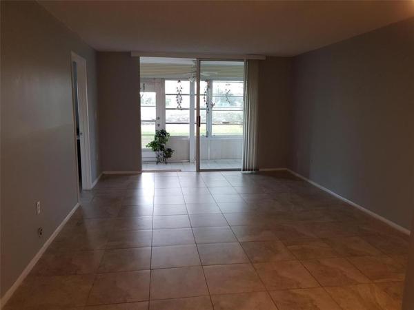 Sunrise Lakes 1, 7991 N Sunrise Lakes Dr N #109, Sunrise, Florida 33322, image 1