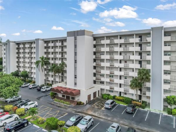 Hi-Greens Of Inverrary, 5900 NW 44th St #801, Lauderhill, Florida 33319, image 1