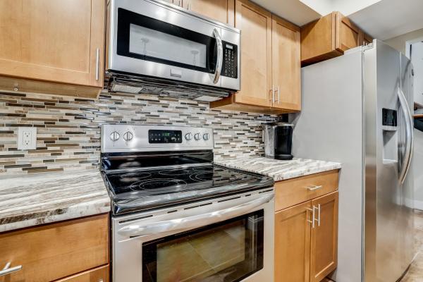 Cypress Cove, 658 Kensington Pl #11B, Wilton Manors, Florida 33305, image 3