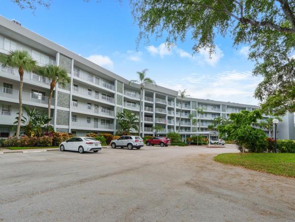 Palm-Aire Country Club 10, 4020 W Palm Aire Dr #407, Pompano Beach, Florida 33069, image 1