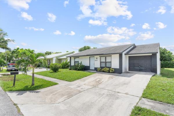 Homes At Lawrence, 7377 Palmdale Dr, Boynton Beach, Florida 33436, image 1