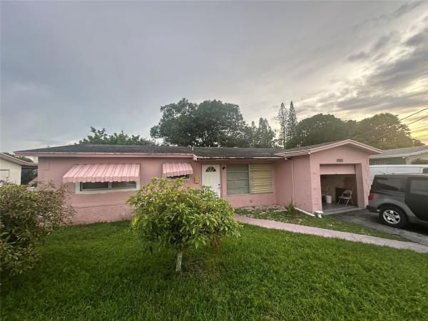 Castle Gardens, 5020 NW 22nd St, Lauderhill, Florida 33313, image 1