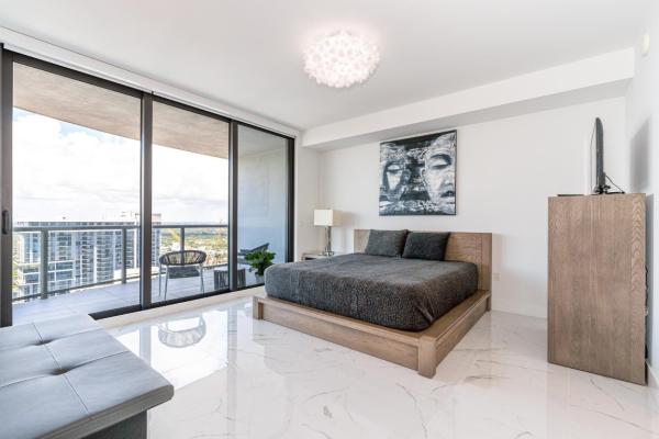 100 Las Olas, 100 E Las Olas Blvd #3604, Fort Lauderdale, Florida 33301, image 2