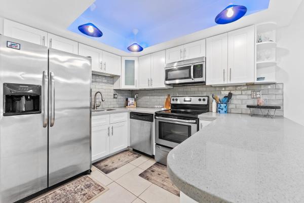 Valencia Village, 51 Madrid Ln #2-14, Fort Lauderdale, Florida 33324, image 1
