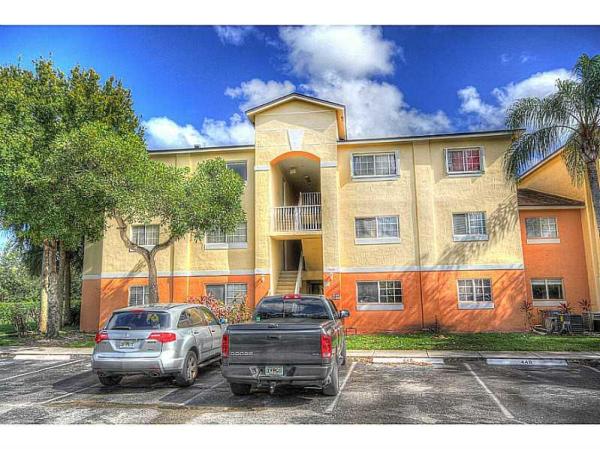 Lakewood At Emerald Hills, 3700 N 56th Ave #1035, Hollywood, Florida 33021, image 1
