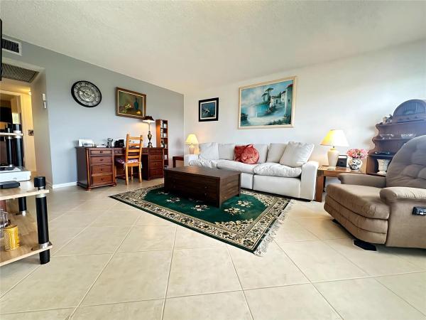 Lyndhurst, 4031 Lyndhurst J #4031, Deerfield Beach, Florida 33442, image 1
