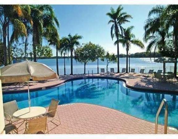 LakeView Club, 2831 N Oakland Forest Dr #205, Oakland Park, Florida 33309, image 1