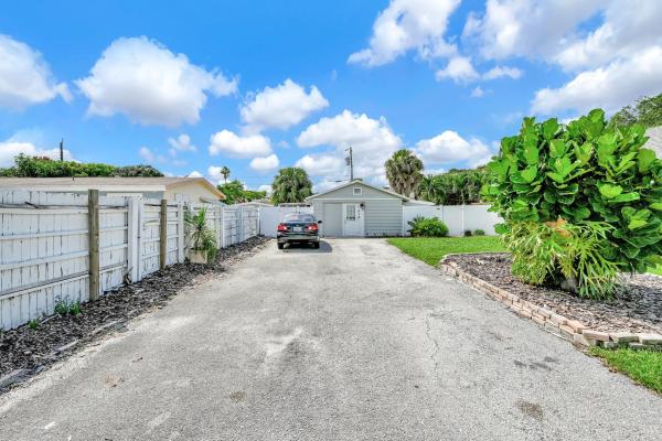 Colonial Estates, 524 Palmetto St, West Palm Beach, Florida 33405, image 3