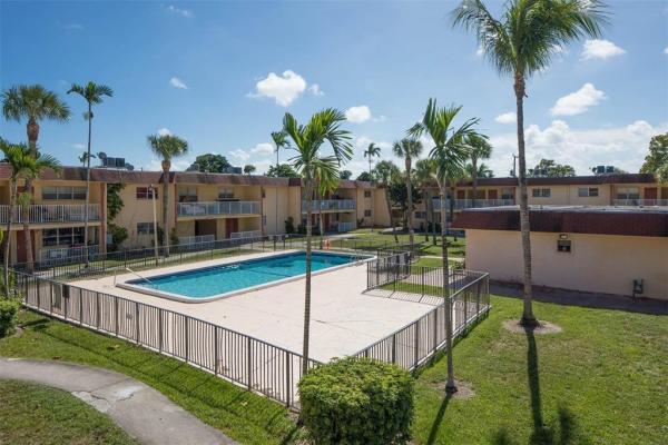 The Courtyards At Cimarron, 850 E Commercial Blvd #225C, Oakland Park, Florida 33334, image 1