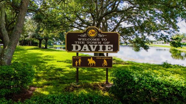 Hawkes Bluff, 5001 Hawkes Bluff Ave, Davie, Florida 33331, image 1