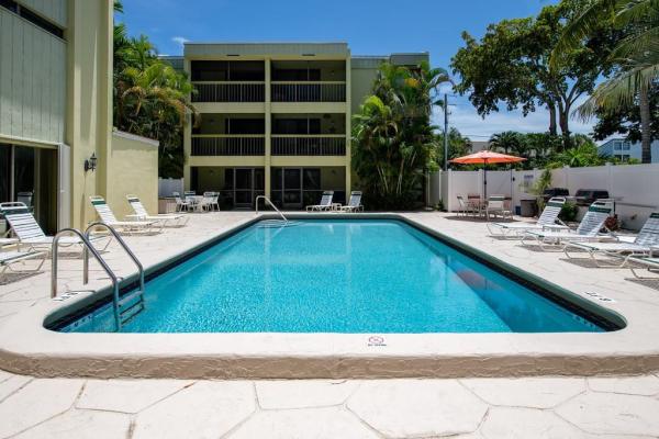 Olivewood, 2450 NE 15th Ave #204, Wilton Manors, Florida 33305, image 2