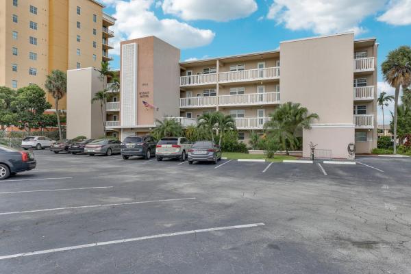 Moonlit Waters, 901 N Riverside Dr #1D, Pompano Beach, Florida 33062, image 1