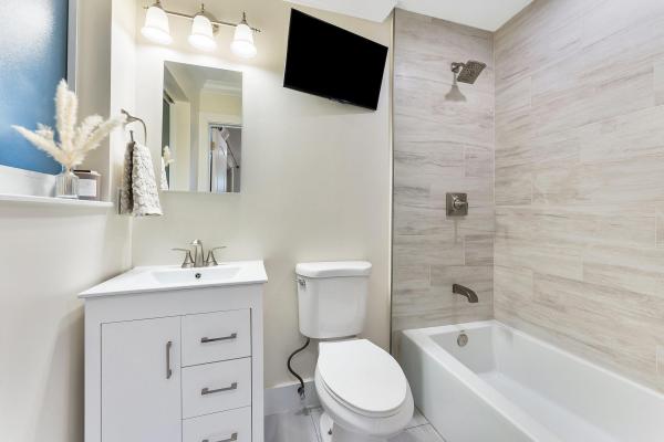 Reid Terrace , 1706 NE 25th St #1-2, Wilton Manors, Florida 33305, image 2