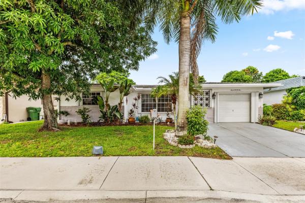 Paradise Gardens 4, 725 N Rock Island Rd, Margate, Florida 33063, image 1