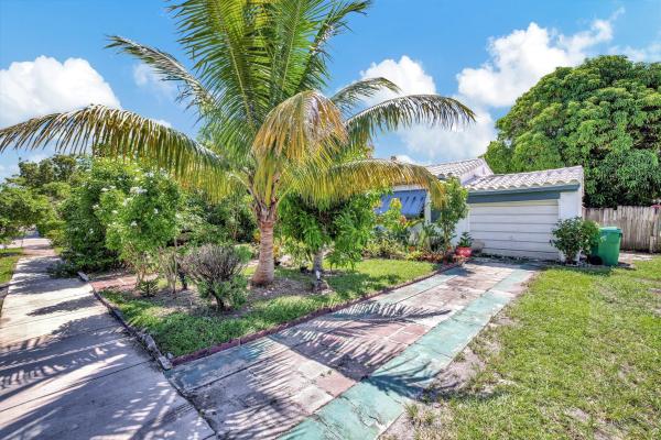 North Hollywood, 25 SW 11th St, Dania Beach, Florida 33004, image 1
