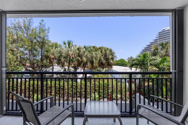 The Everglades Club, 2300 NE 33rd Ave #302, Fort Lauderdale, Florida 33305, image 1
