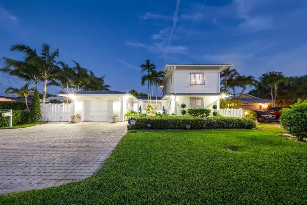 Coral Point, 2140 NE 24th St, Wilton Manors, Florida 33305, image 1