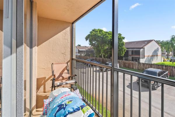 Country Pines, 7175 Orange Dr #222H, Davie, Florida 33314, image 2