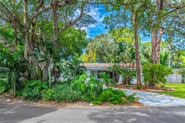 Middle River Estates, 1409 NE 27th Dr, Wilton Manors, Florida 33334, image 1
