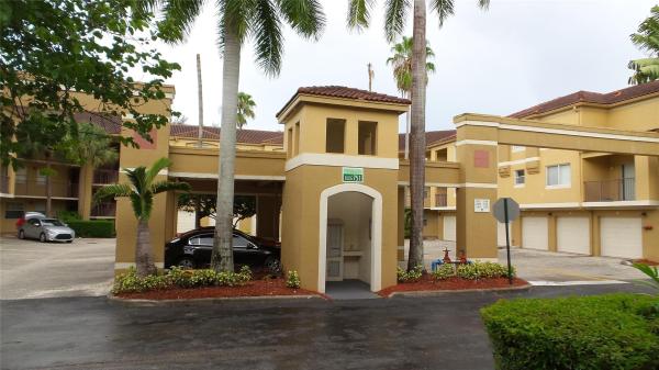 Paragon Plantation, 751 N Pine Island Rd #212, Plantation, Florida 33324, image 1