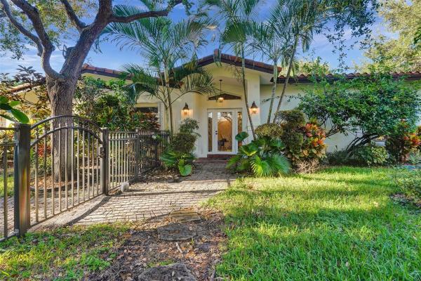 Lighthouse Point Residential, 2713-2715 NE 27th Ave, Lighthouse Point, Florida 33064, image 1