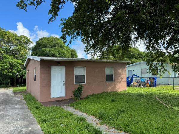Collier City, 2443 NW 4th Ct, Pompano Beach, Florida 33069, image 1