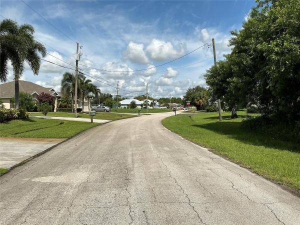 Paar Estates, 3427 SW Catskill Dr, Port St. Lucie, Florida 34953, image 2