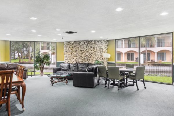 Royal Park, 121 Royal Park Dr #4D, Oakland Park, Florida 33309, image 1
