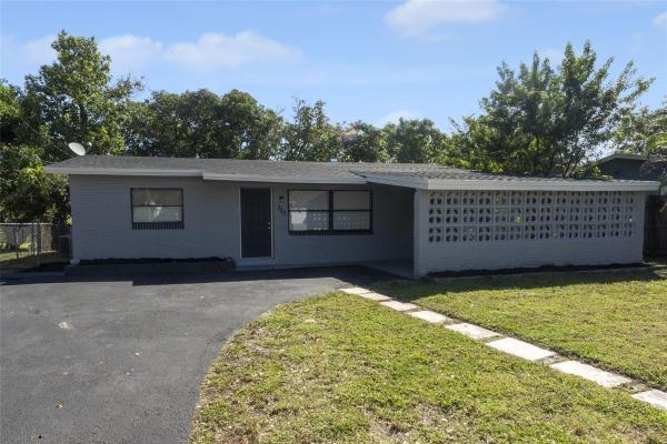 Esquire Lake Estates, 720 NW 23rd Ter, Pompano Beach, Florida 33069, image 1