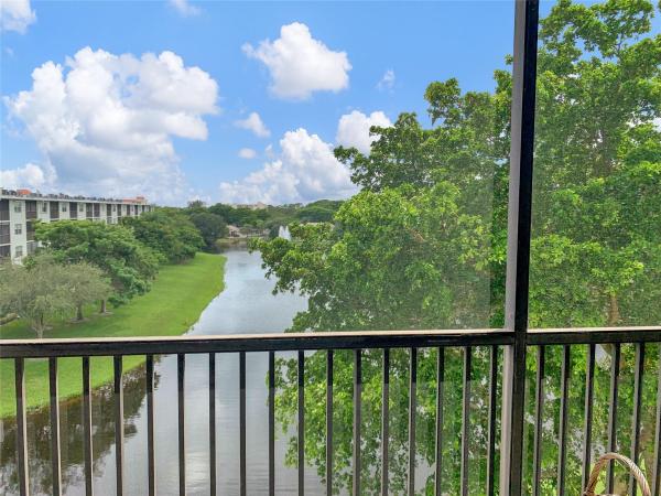 Water Chase At Cypress Bend, 2238 N Cypress Bend Dr #504, Pompano Beach, Florida 33069, image 1