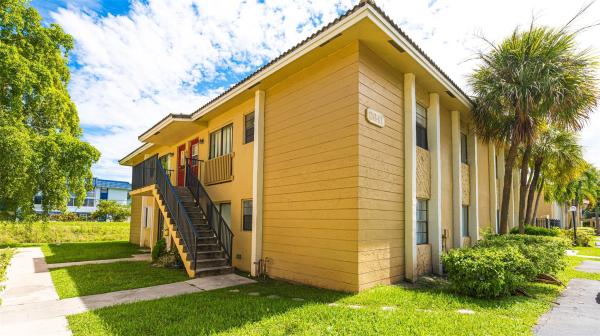 Villas Of Riverside, 2641 Riverside Dr #6, Coral Springs, Florida 33065, image 1
