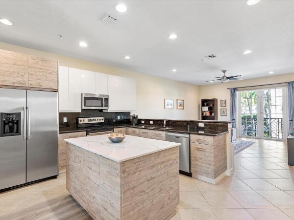 Belle Isle, 2257 NE 9th Ave #2257, Wilton Manors, Florida 33305, image 1