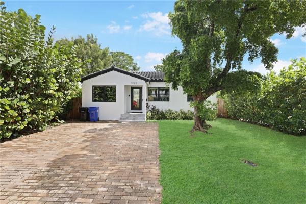 Lake Ridge, 1220 NE 16th Ave, Fort Lauderdale, Florida 33304, image 1