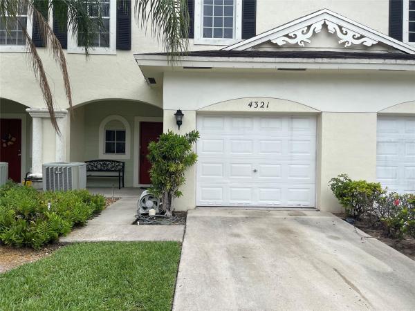 Emerald Lake Townhomes, 4321 Emerald Vis, Lake Worth Beach, Florida 33461, image 1