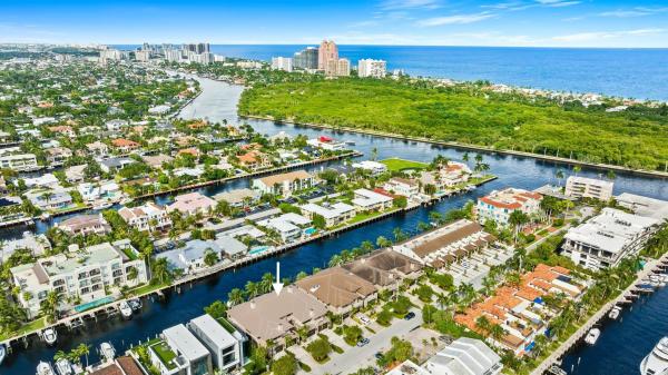 Waters Edge Townhomes, 2727 NE 14th St #3, Fort Lauderdale, Florida 33304, image 1