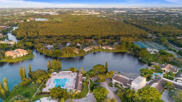 Applewood Village, 4653 Carambola Cir #2734, Pompano Beach, Florida 33066, image 1