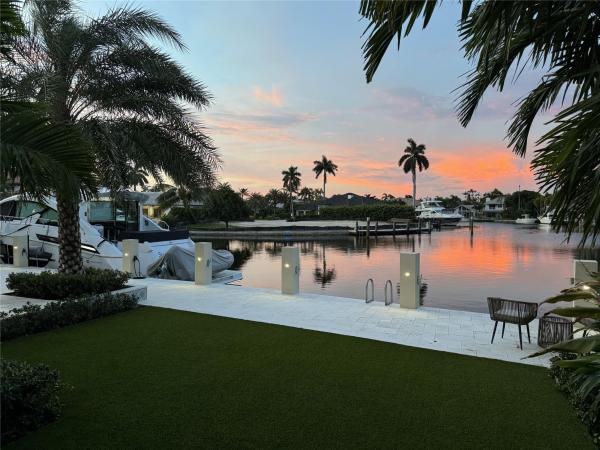 Lighthouse Point Residential, 2501 NE 33rd St, Lighthouse Point, Florida 33064, image 1