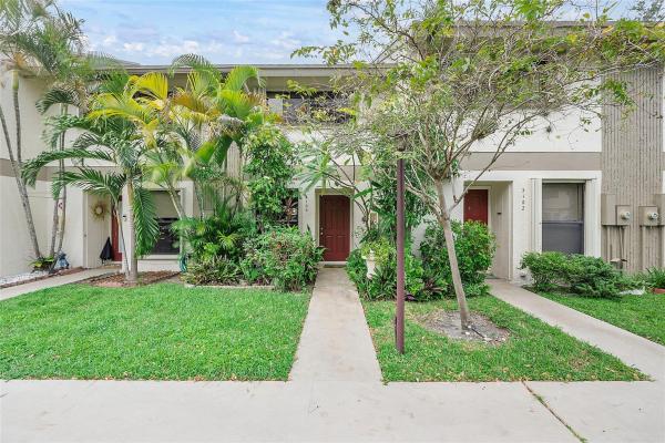 Pines West, 3024 S Oakland Forest Dr #3103, Oakland Park, Florida 33309, image 1