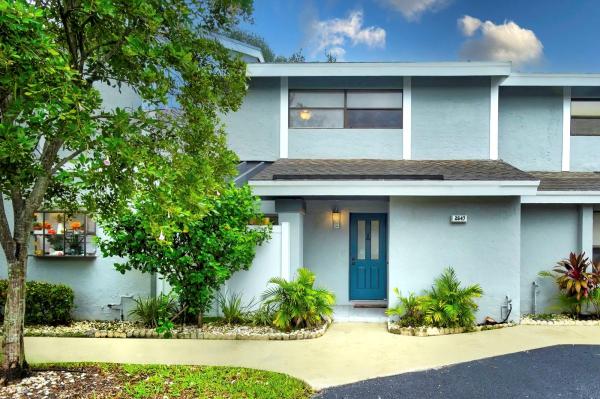 Golden Raintree 1, 2647 NW 42nd Ave #2647, Coconut Creek, Florida 33066, image 1